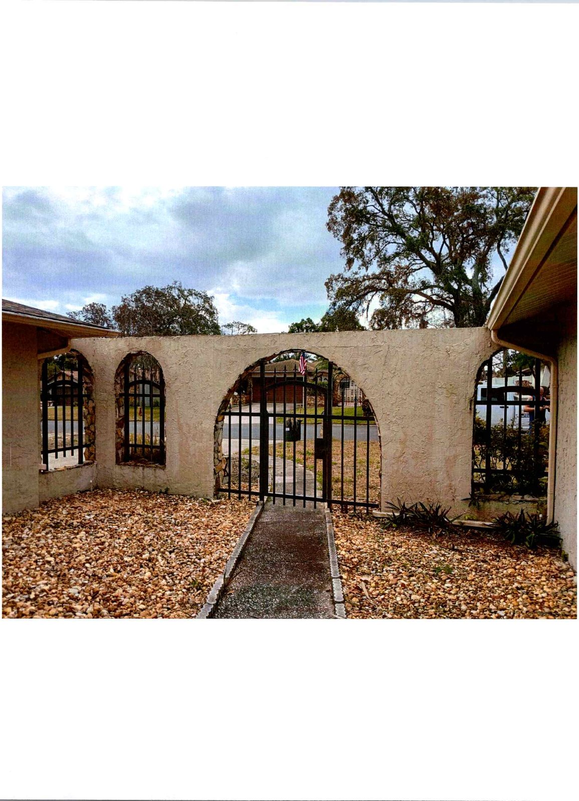 Custom Aluminum Fencing & Gates — completed project