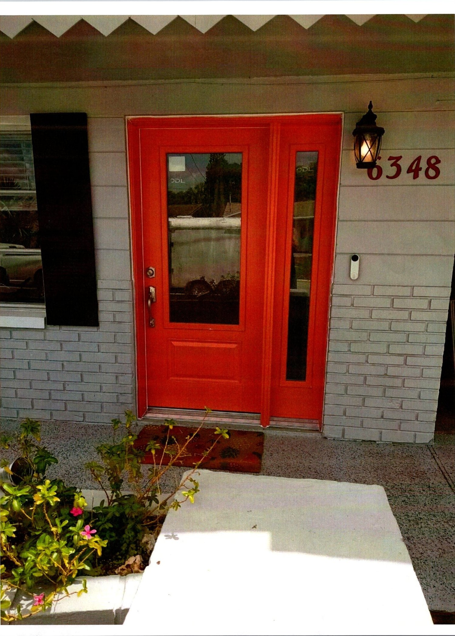 Single Front Entry with Sidelite Chinchilla Impact Inserts