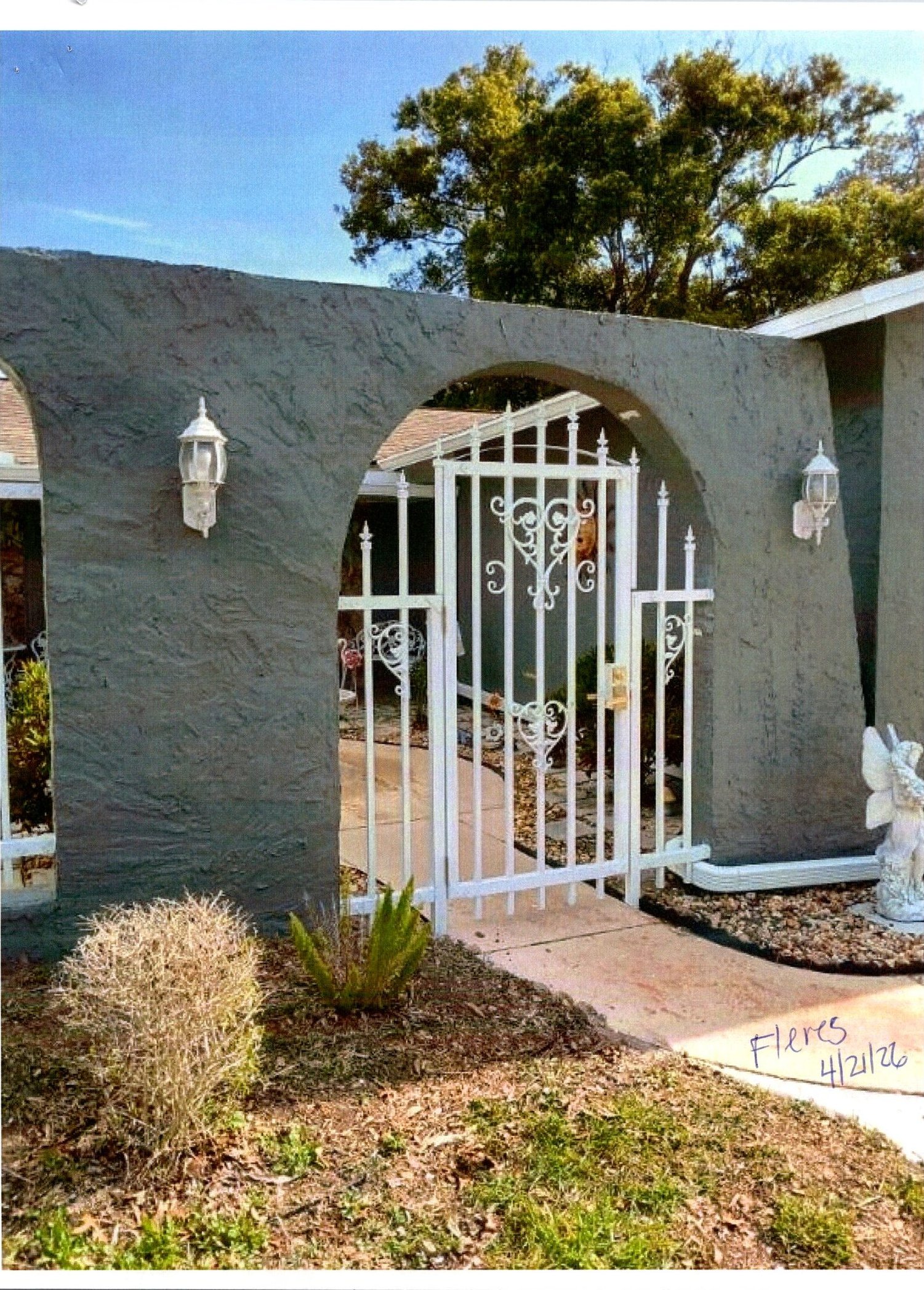 White Aluminum Gate — Before — completed project